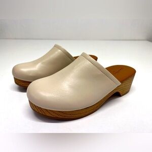 Universal Thread - Slip On Memory Foam Insole Clogs - Cream - 6
